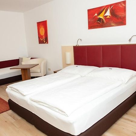 Gaestehaus Schuetz Spitz an der Donau Екстериор снимка