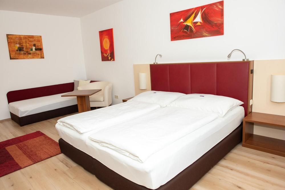Gaestehaus Schuetz Spitz an der Donau Екстериор снимка
