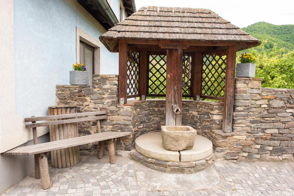 Gaestehaus Schuetz Spitz an der Donau Екстериор снимка